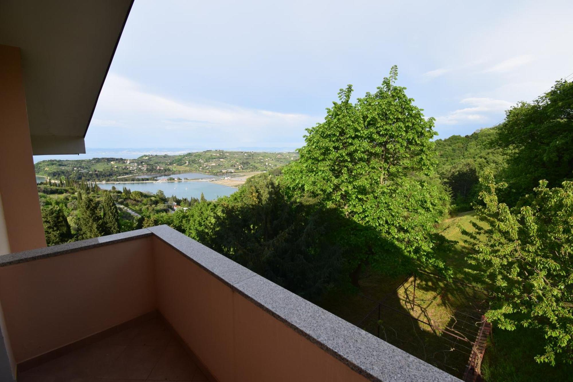 Apartments Bella Vista Lilly Portorož Exteriör bild